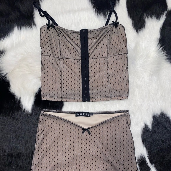 MOTEL Mesh Dot Women's Top - Picture 3 of 3